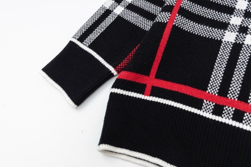 Burberry Sweaters